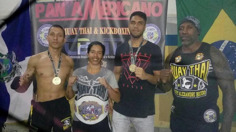 Kethelly Ferro com a equipe no Pan-Americano